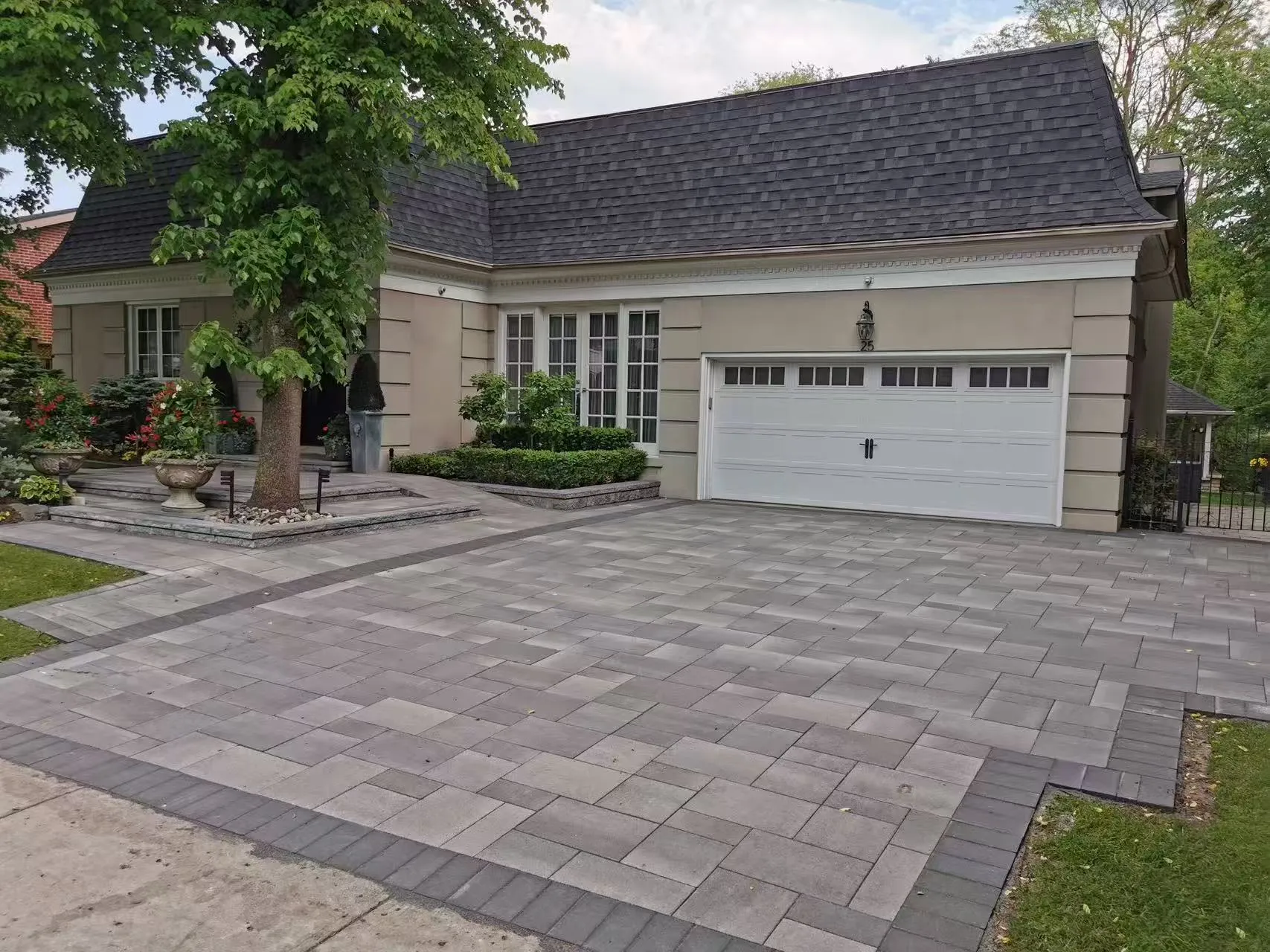 landscape pavement driveway