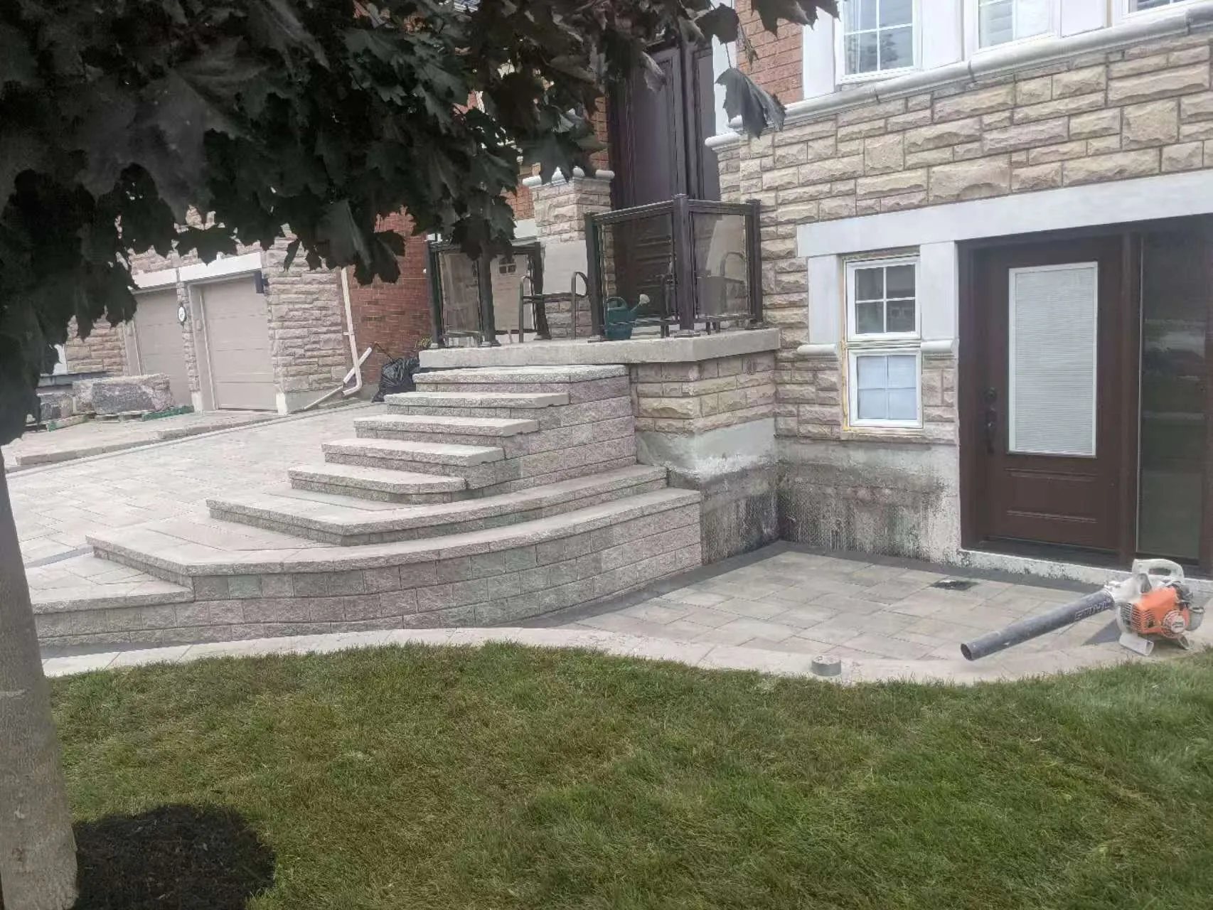 landscape pavement driveway